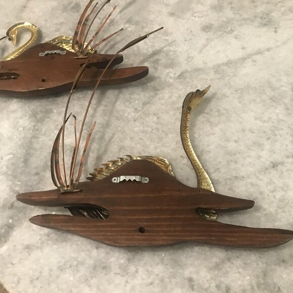Vintage Swan Wall Art Pair MCM Tin Wood Reed Cattail Lake Decor Mid Century - Picture 13 of 16